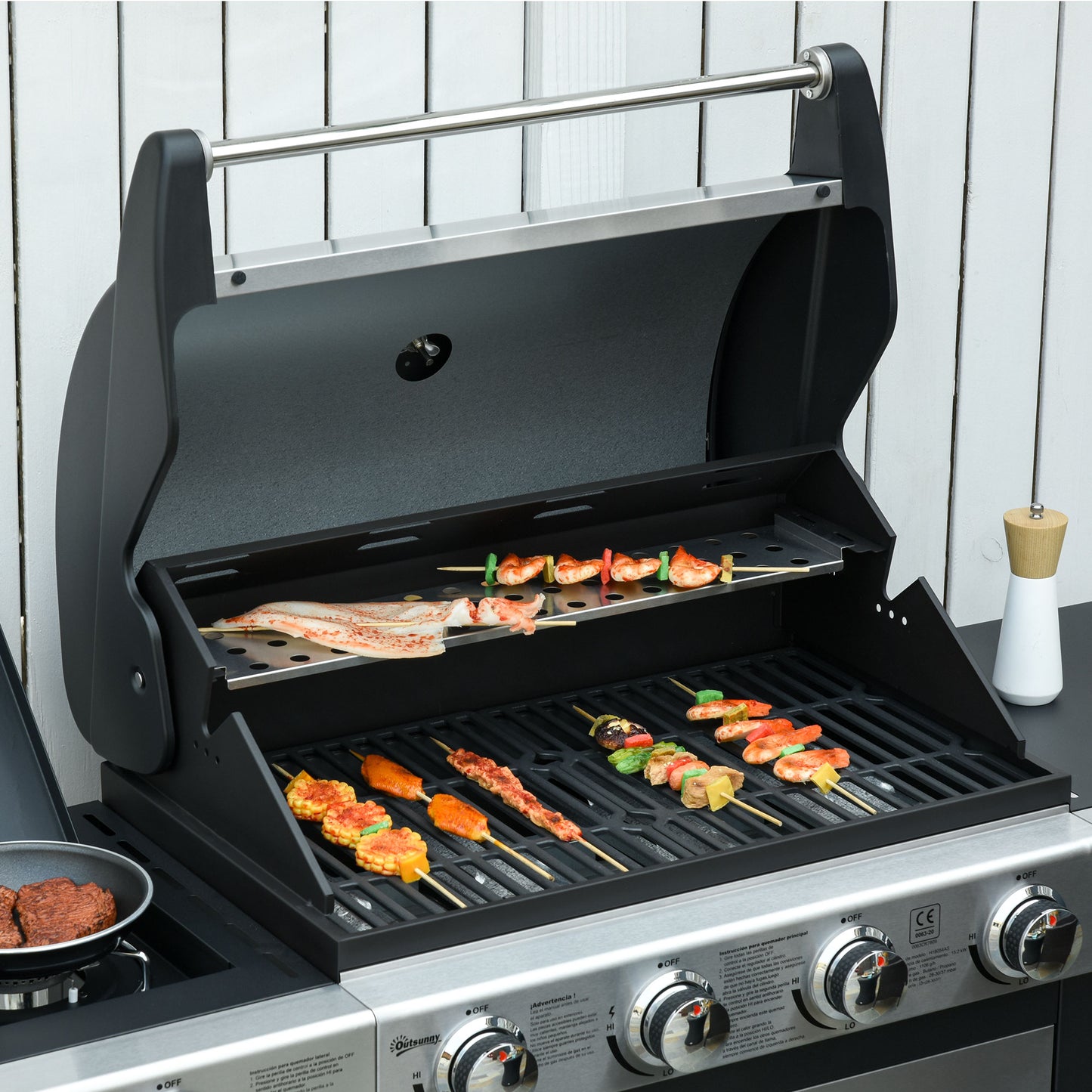 Grill gazowy Outsunny 4+1 palnik, wędzarnia ogrodowa, wózek do grilla z palnikiem bocznym, półka grzewcza, półki boczne, szafka do przechowywania, termometr z zapłonem piezoelektrycznym, stal nierdzewna + metal