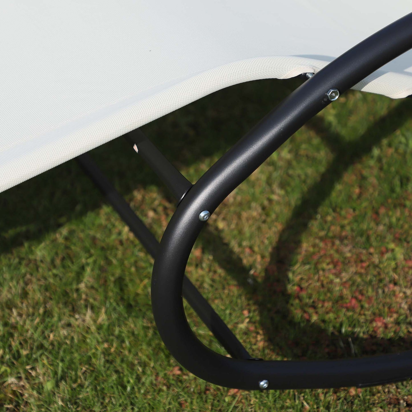 Leżak Outsunny Double Sun Lounger, bujany leżak z podłokietnikiem i poduszką zagłówkową, dla dwóch osób, do ogrodu na zewnątrz, kremowo-biały