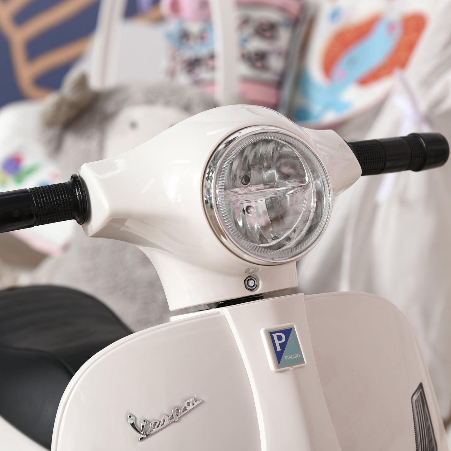 HOMCOM Vespa Licensed 6V Kids Electric Motorbike Ride On Motorcycle Battery Powered for 18-36 Months with Horn Headlight White