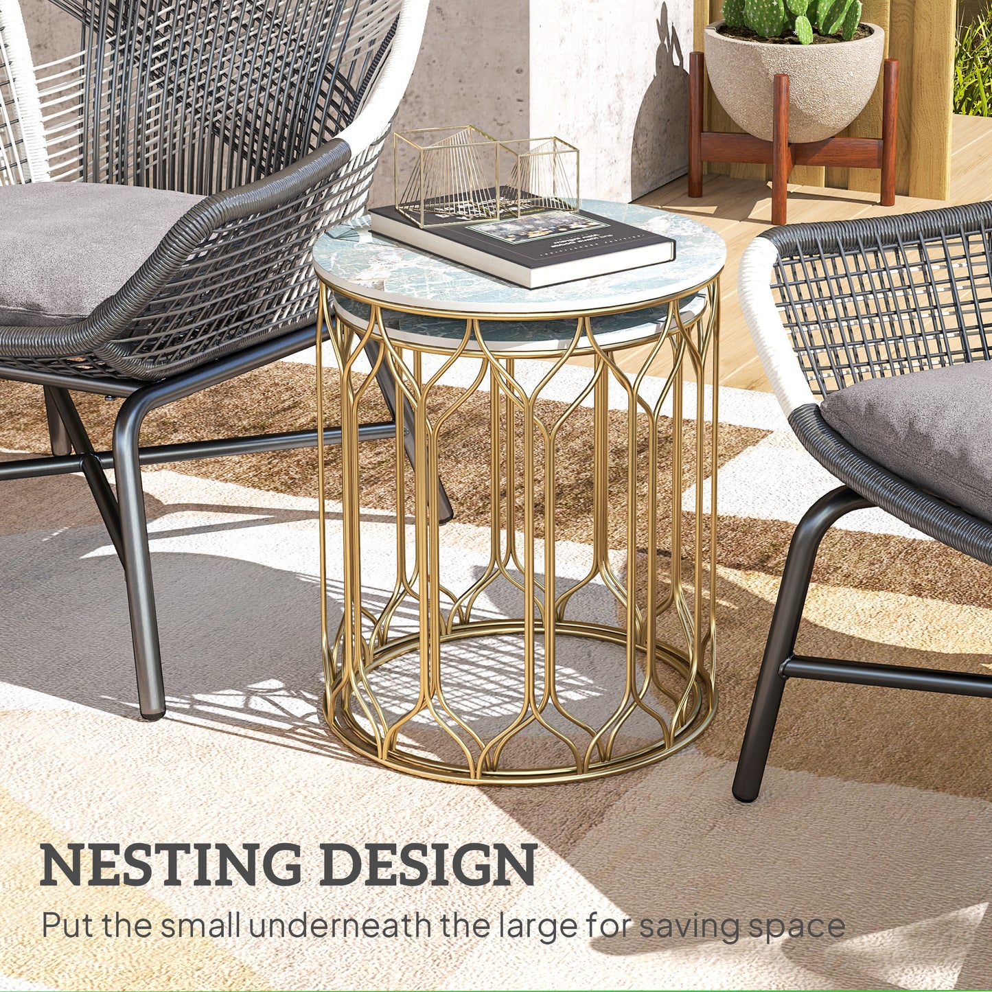 Zestaw 2 stolików bocznych Outsunny Garden Side Table, stoliki wsuwane z blatem z płytek ceramicznych, małe stoliki ogrodowe do użytku wewnątrz i na zewnątrz, wielofunkcyjne stoliki boczne z metalową ramą na patio, balkon, werandę, wielokolorowe