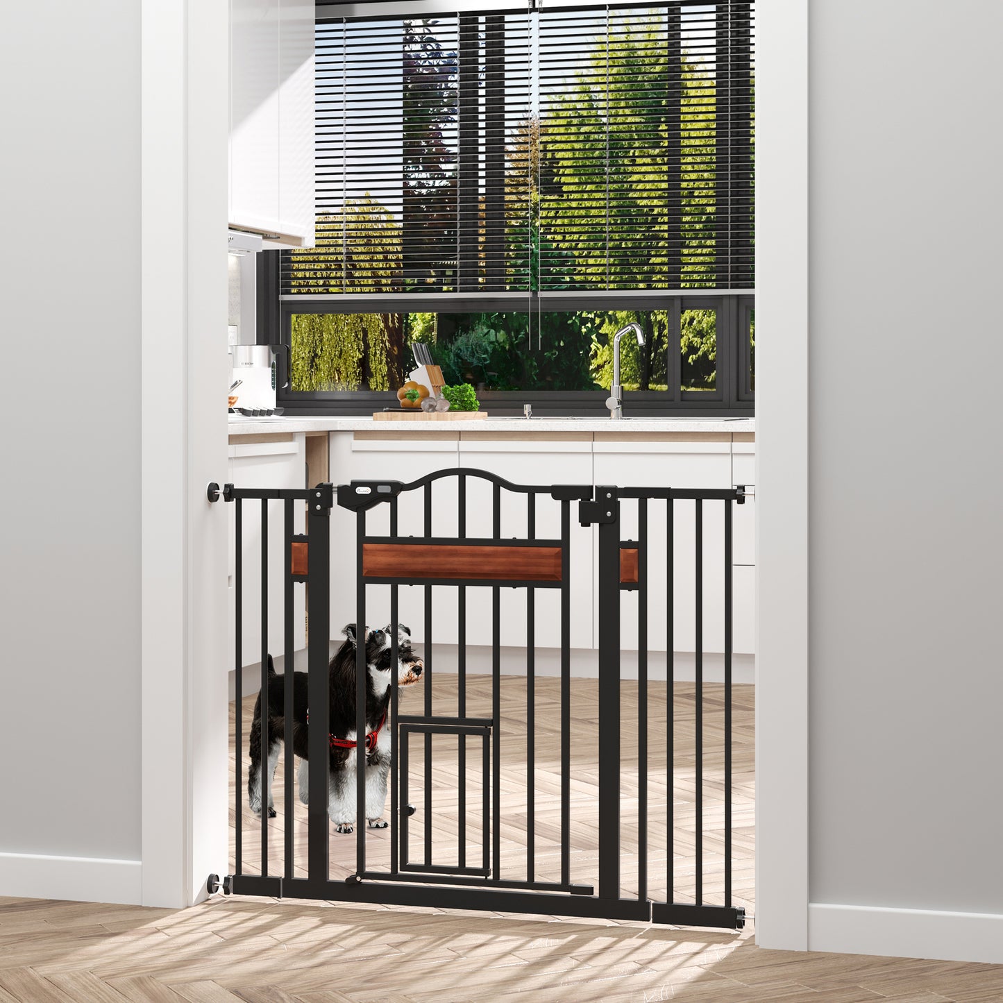 Bramka zabezpieczająca dla zwierząt PawHut Pet Gate z drzwiczkami dla kota, zamykana automatycznie, na schody, drzwi, korytarze, szerokość 74-105 cm - czarna