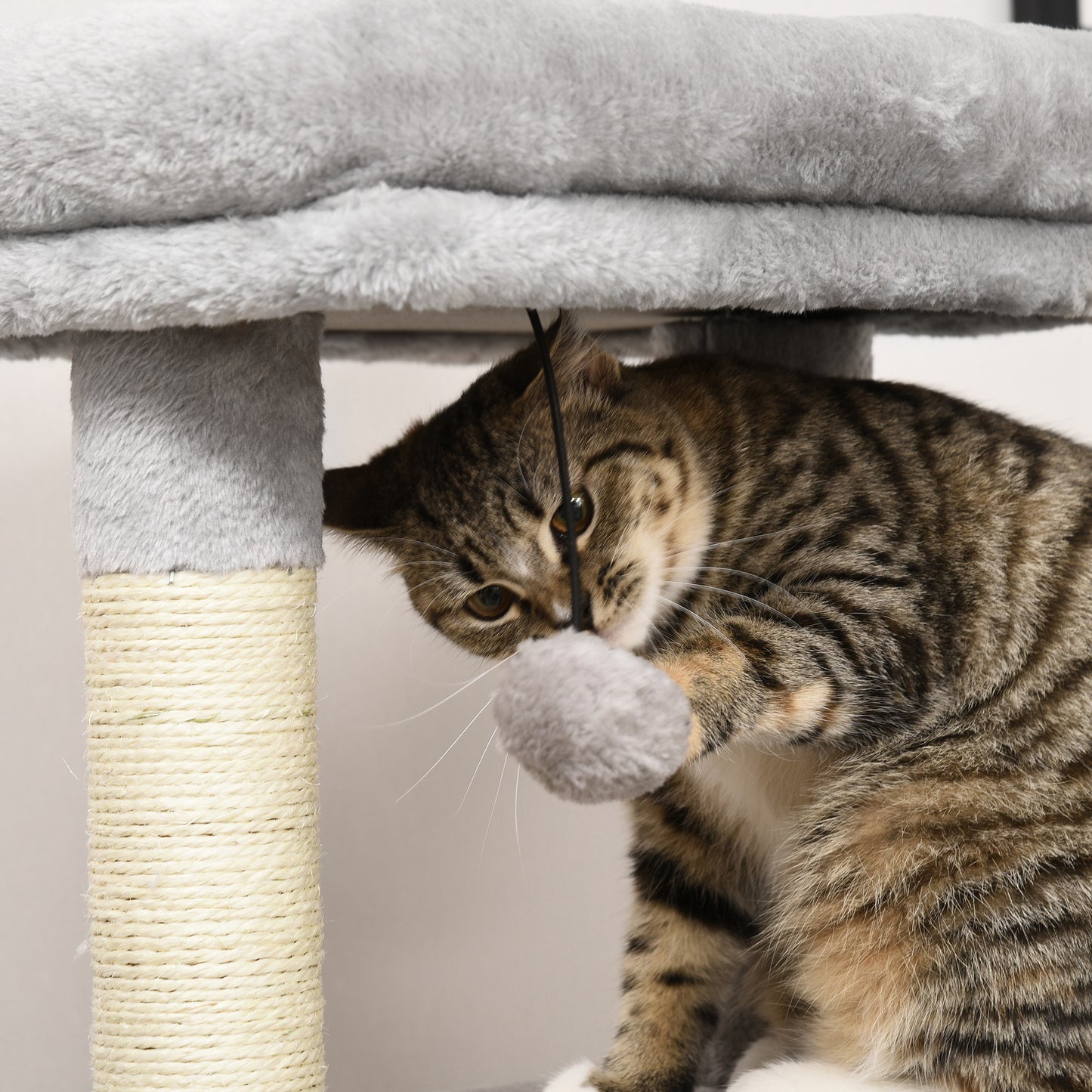 PawHut Cat Tree dla kotów domowych, wieża wspinaczkowa, drapak dla kotów, centrum aktywności dla kotów z zabawką do masażu, wisząca piłka, łóżko, grzęda, 48 x 48 x 85 cm, szary
