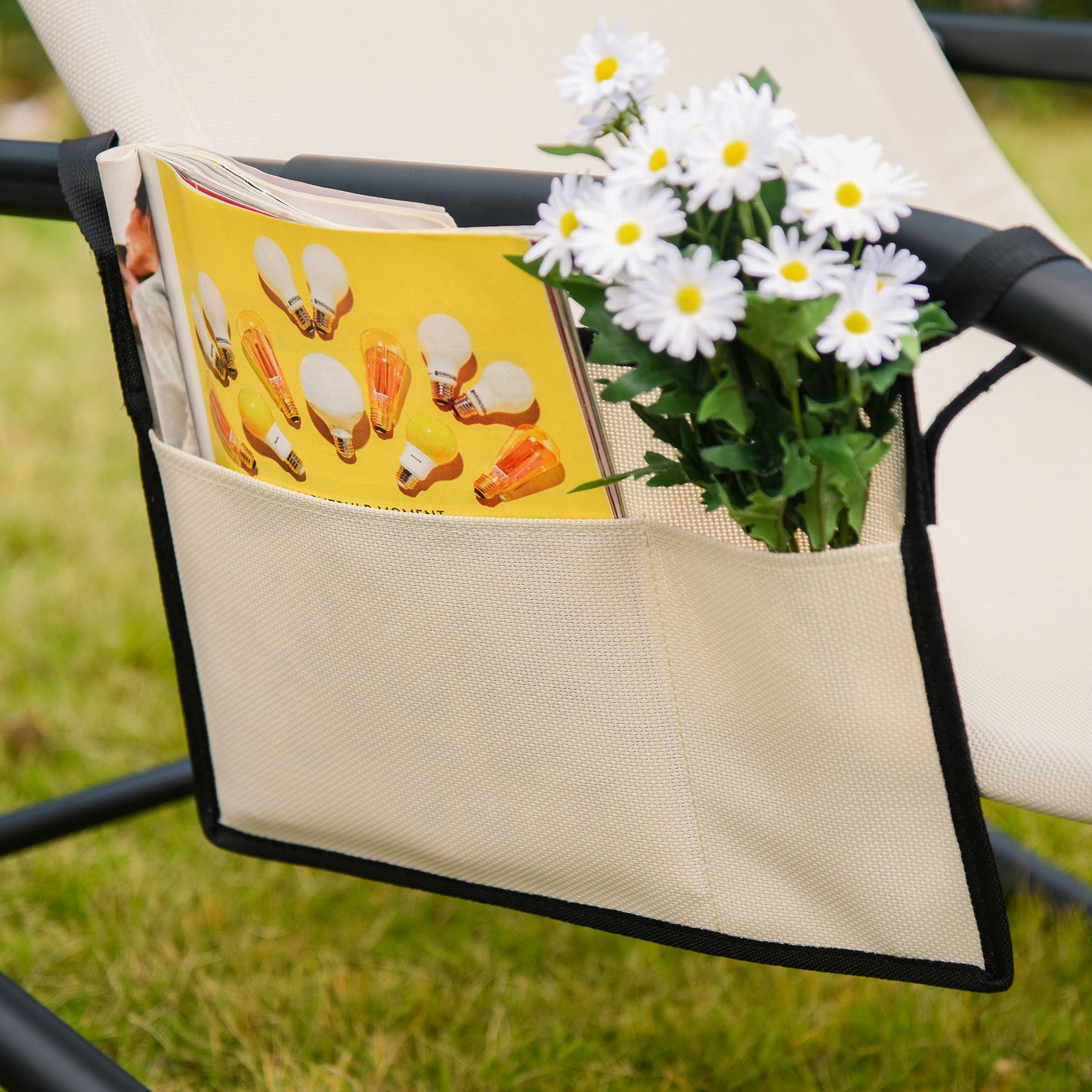 Outsunny 2PCs Outdoor Garden Rocking Chair, Patio Sun Lounger Rocker Chair z oddychającą siateczką, zdejmowana poduszka zagłówka, podłokietnik, boczna torba do przechowywania, kremowo-biały