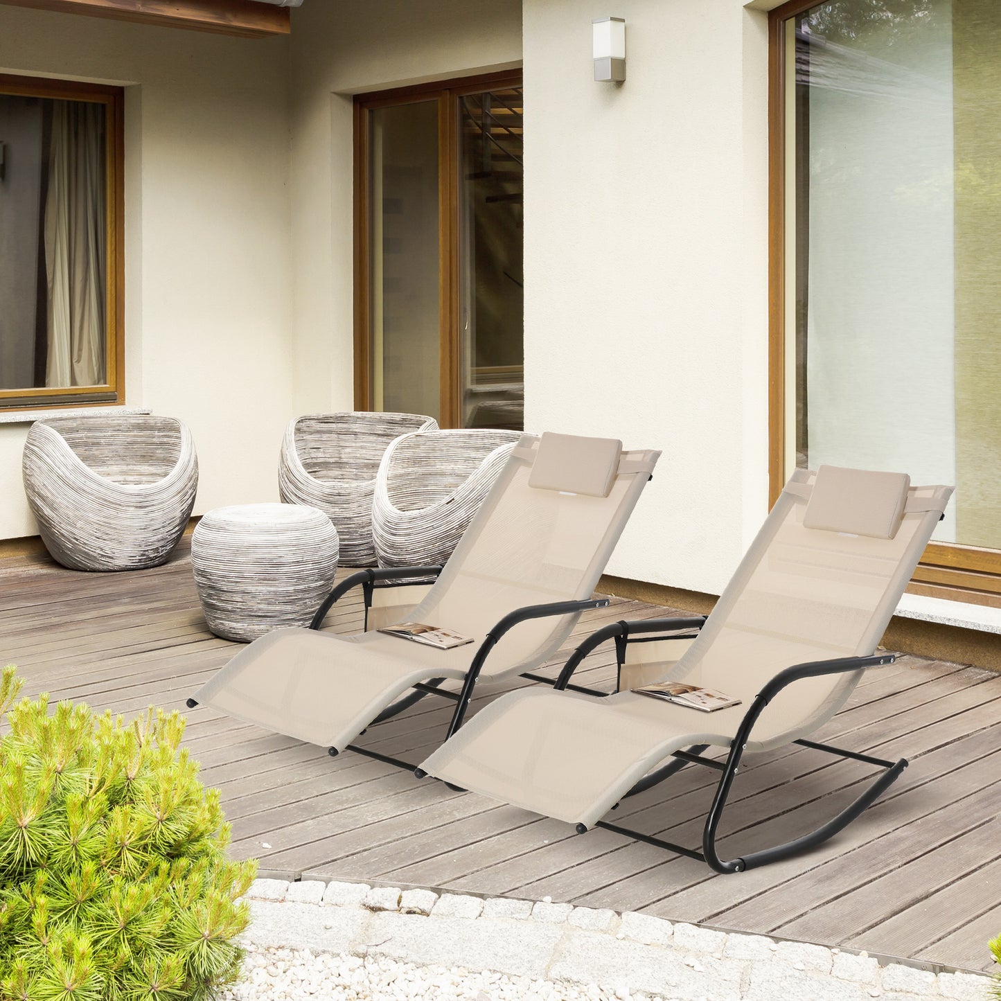 Outsunny 2PCs Outdoor Garden Rocking Chair, Patio Sun Lounger Rocker Chair z oddychającą siateczką, zdejmowana poduszka zagłówka, podłokietnik, boczna torba do przechowywania, kremowo-biały