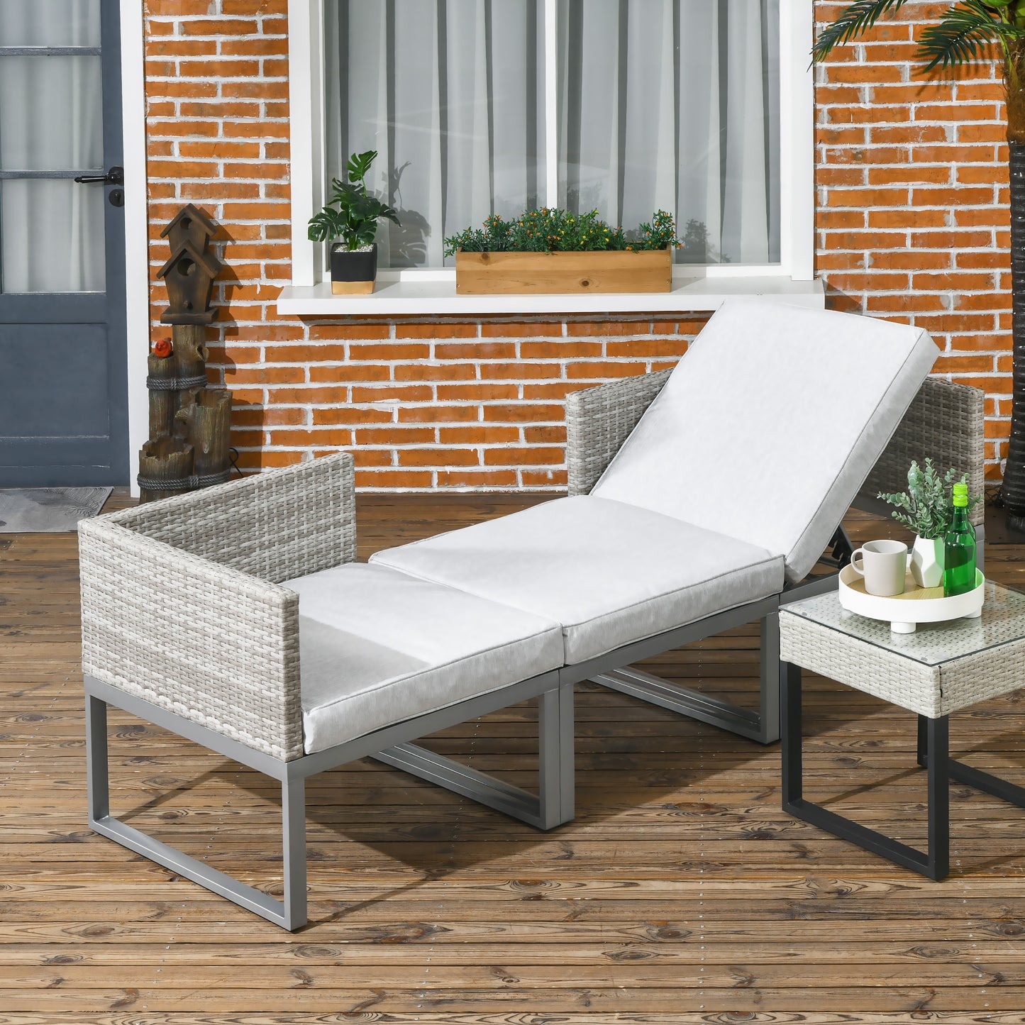 Zestaw Outsunny 3 w 1 Rattan Bistro, Zestaw mebli ogrodowych z wikliny z 2-poziomowym podnoszonym stołem, Regulowana 3-osobowa sofa leżanka ze zmywalnymi poduszkami na zewnątrz, patio, balkon, Szary