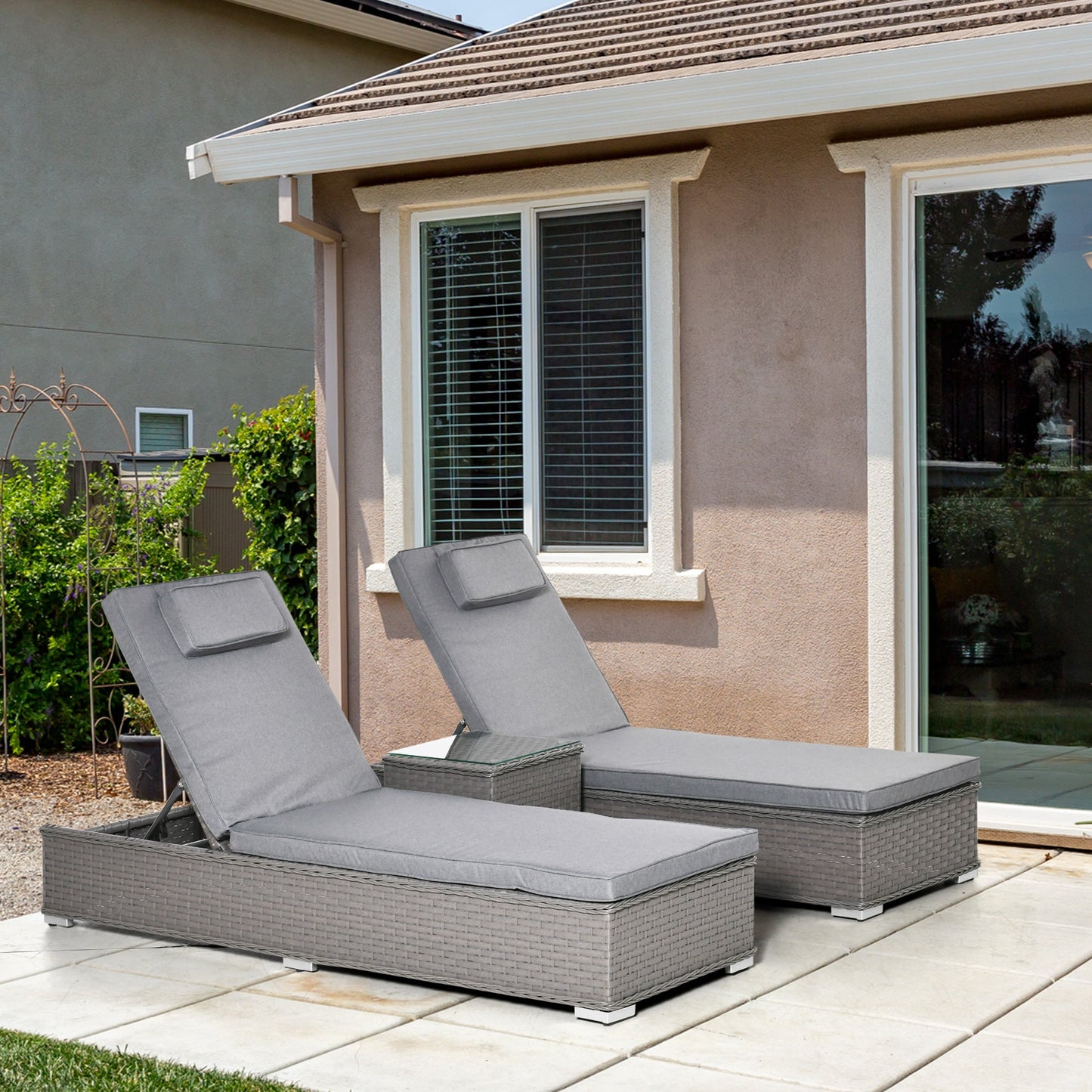 Outsunny 3PC Rattan Leżak, Meble Ogrodowe ze Stolikiem Bocznym, 5-Pozycyjny Regulowany Fotel Rozkładany, Szary