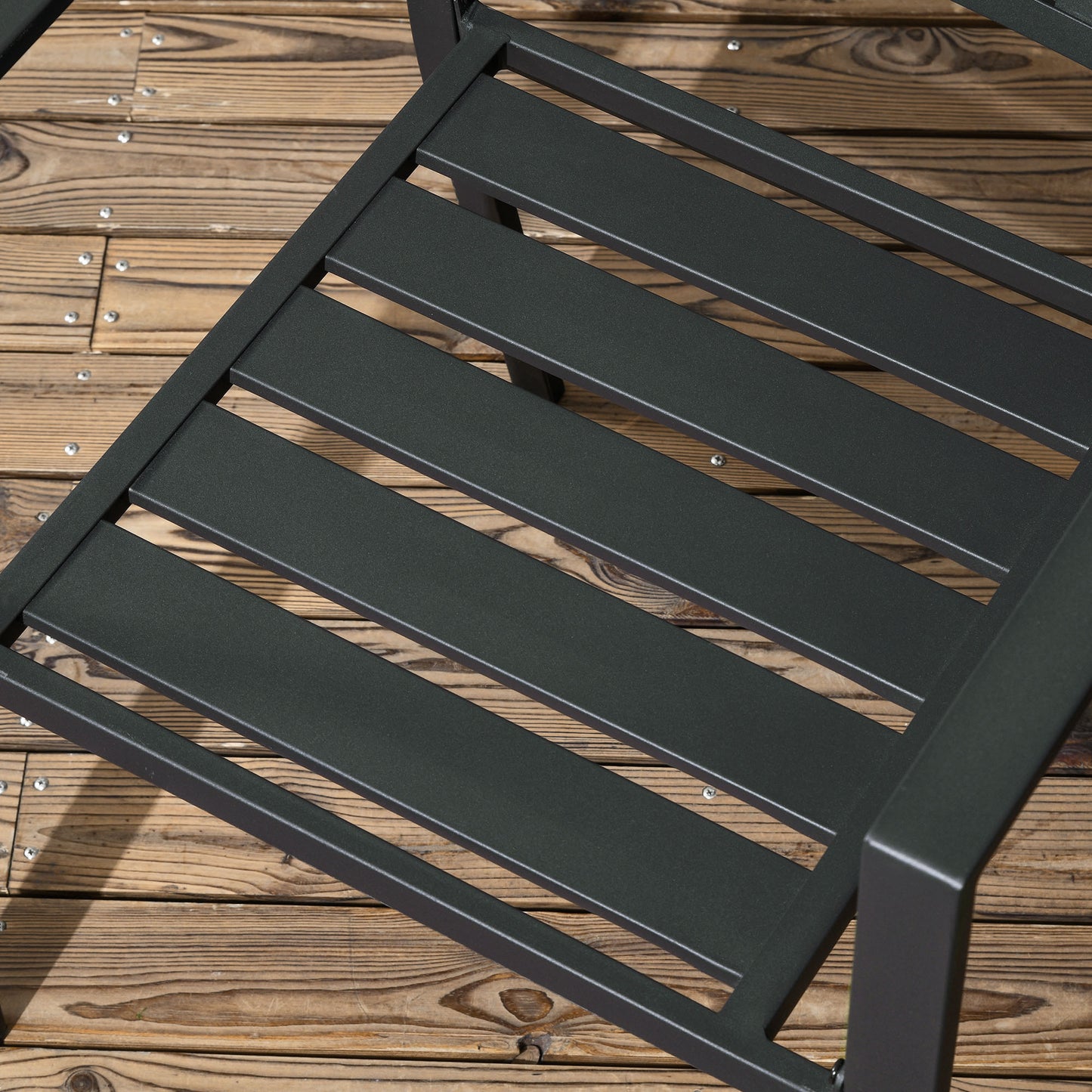 Outsunny Siedmioczęściowy minimalistyczny metalowy zestaw ogrodowy z otworem na parasol - czarny