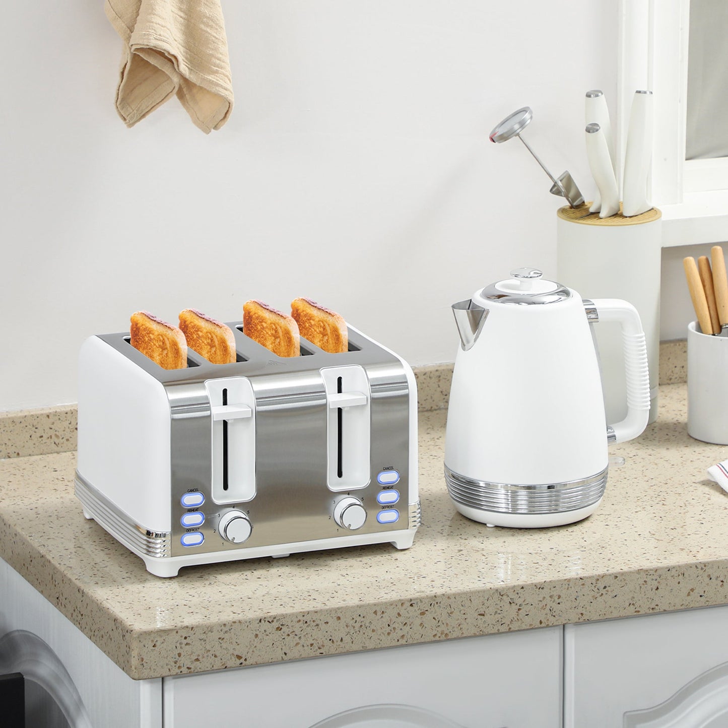 HOMCOM Stainless Steel Kettle and Toaster Set, 1.7L 3000W Rapid Boil Jug Kettle with UK Strix Thermostat, Limescale Filter, 4 Slice Toaster with 7 Browning Controls, Crumb Tray, White and Silver Tone