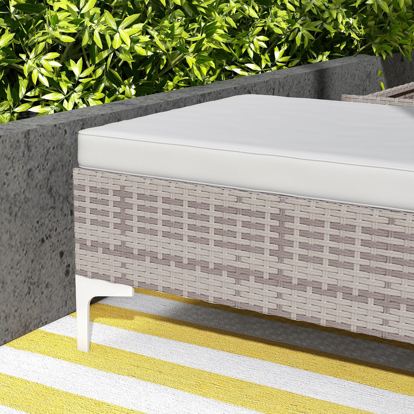 Outsunny Outdoor PE Rattan Leżak Zestaw 2, Wielopozycyjny Regulowany Pojedynczy Leżak Leżak z Wyjmowaną i Pralną Poduszką, Na Patio, Do Ogrodu, Jasnoszary