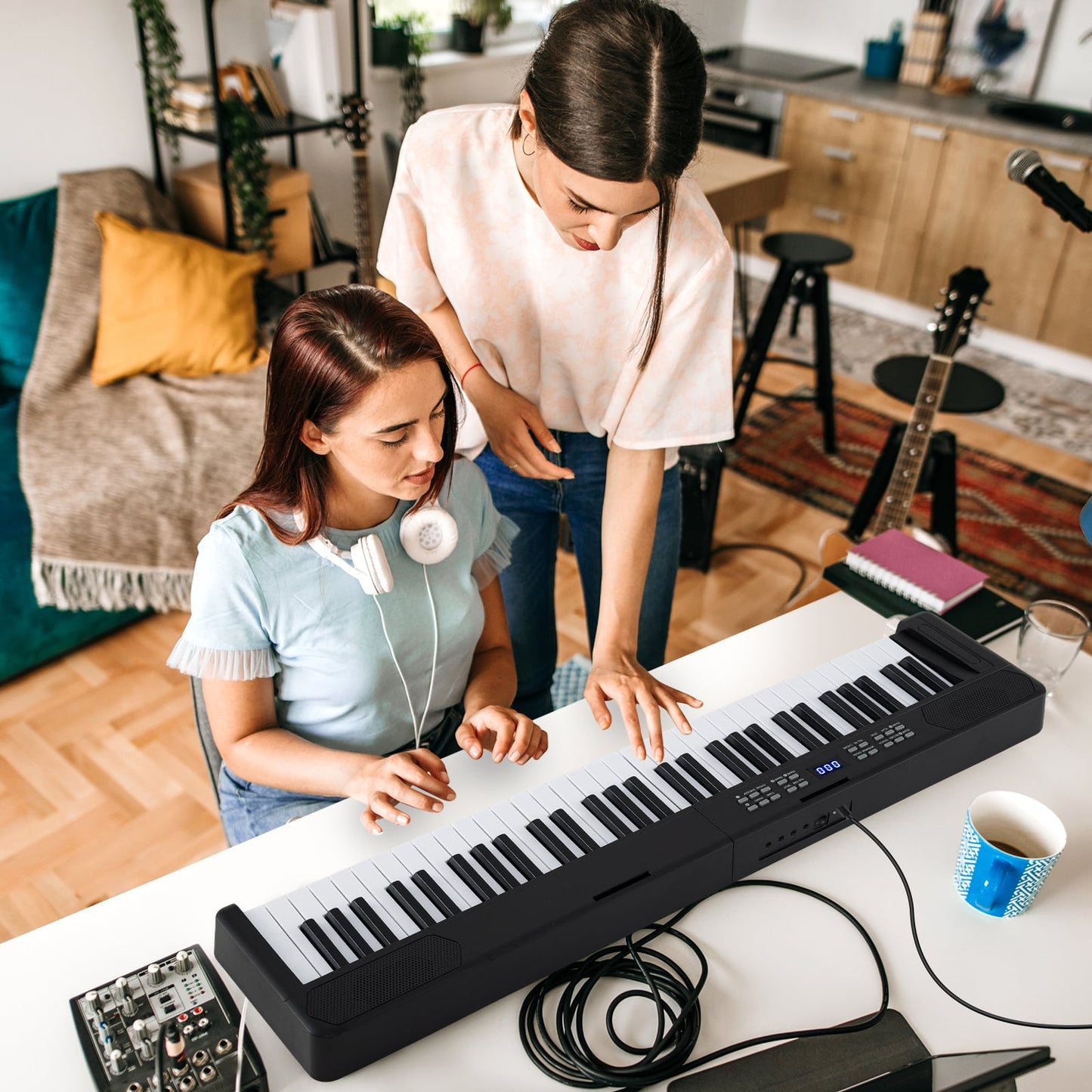 61-Key Foldable Piano Keyboard Full-size Electronic Keyboard with MIDI and Split Function-Black