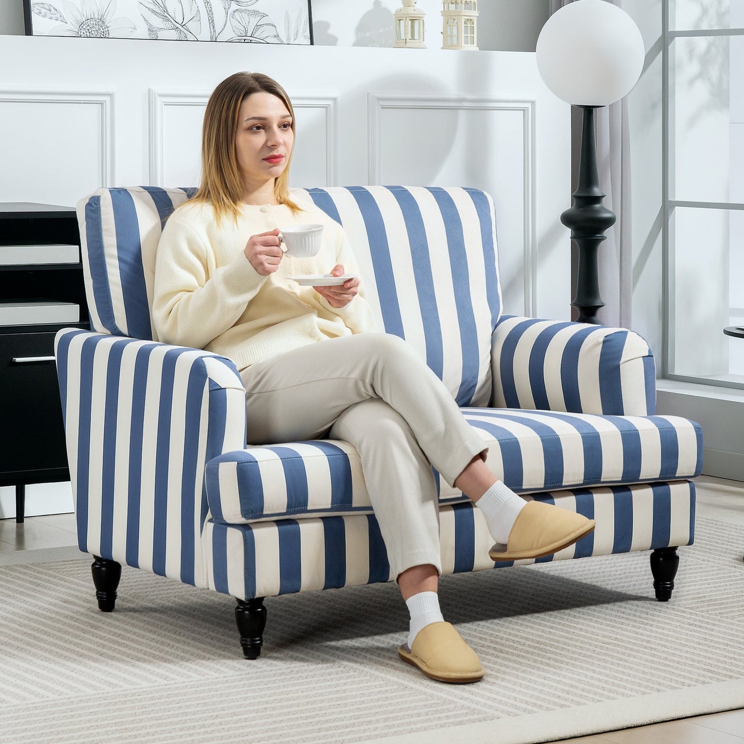 HOMCOM Modern Cuddle Chair, Velvet Single Sofa Armchair with Stripe, Turned Legs and Wide Seat, Upholstered Snuggle Chair for Living Room, Bedroom, Blue and White