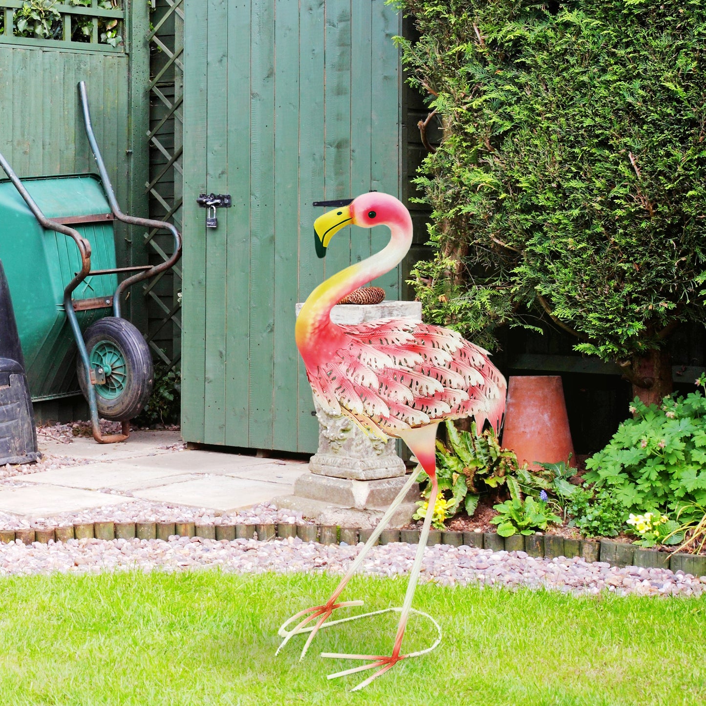 Outsunny Flamingo Garden Statue Ornament, Metal Bird Art Outdoor Statue, Stojąca rzeźba ogrodowa Prezent z kołkami do wbijania w ziemię do dekoracji krajobrazu stawu, Różowa