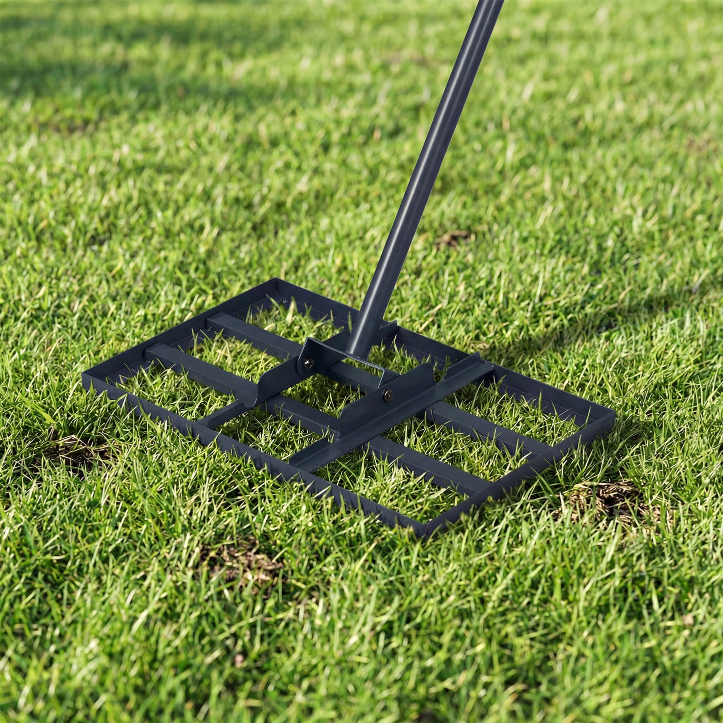 Lawn Leveling Rake Heavy-Duty Metal Levelawn Tool with 43 x 25 cm Plate-Black