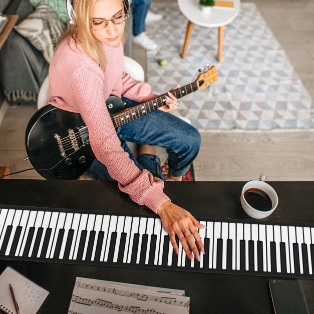 Portable 88-Key Roll Up Electronic Piano for Kids and Beginners-White