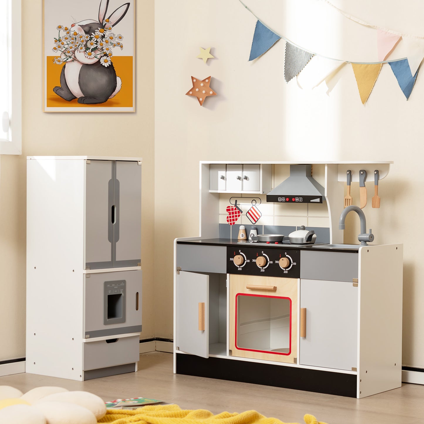 Pretend Play Kitchen Toy with Freestanding Refrigerator
