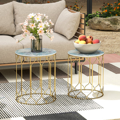 Zestaw 2 stolików bocznych Outsunny Garden Side Table, stoliki wsuwane z blatem z płytek ceramicznych, małe stoliki ogrodowe do użytku wewnątrz i na zewnątrz, wielofunkcyjne stoliki boczne z metalową ramą na patio, balkon, werandę, wielokolorowe