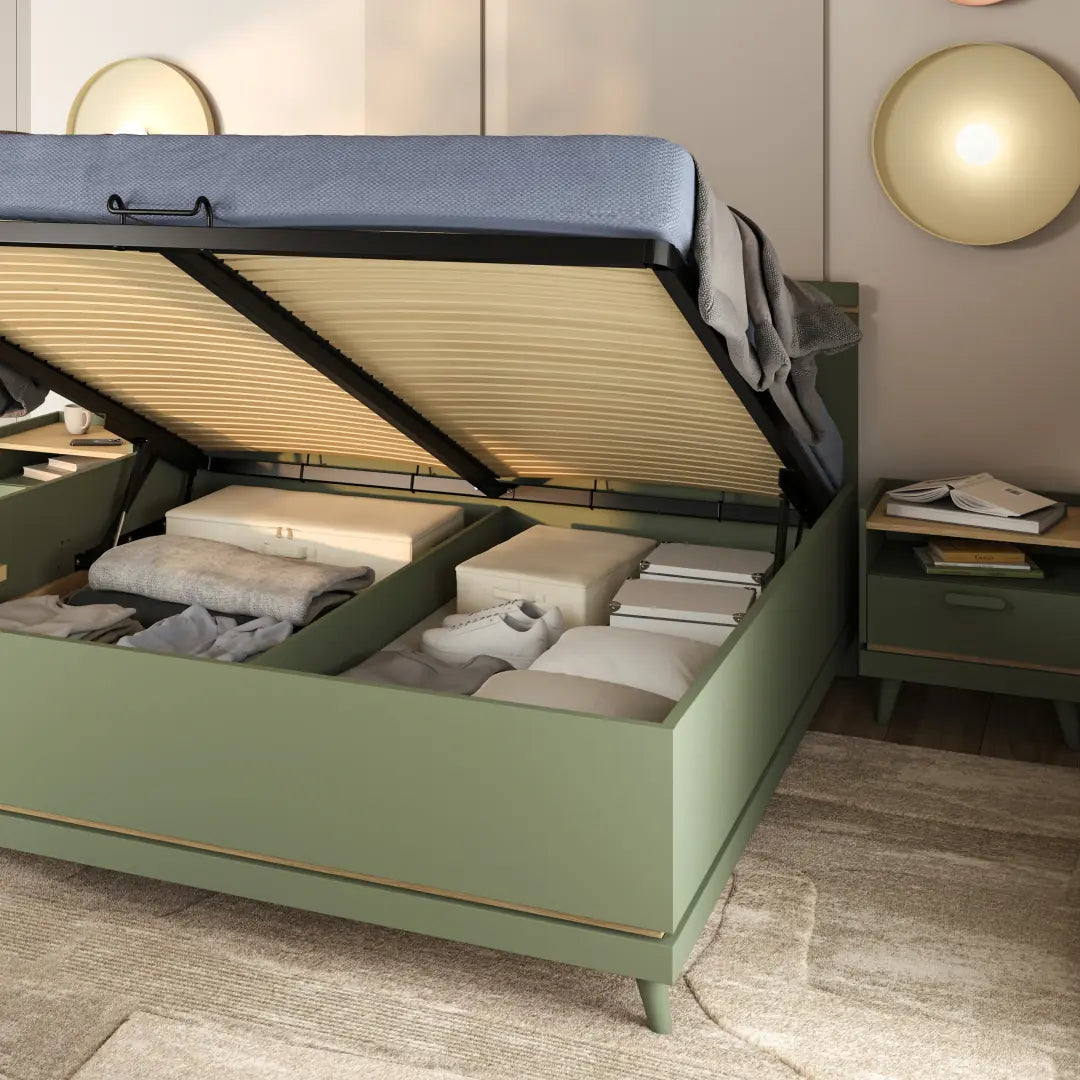 Surrey Classic Ottoman Bed [EU Super King]