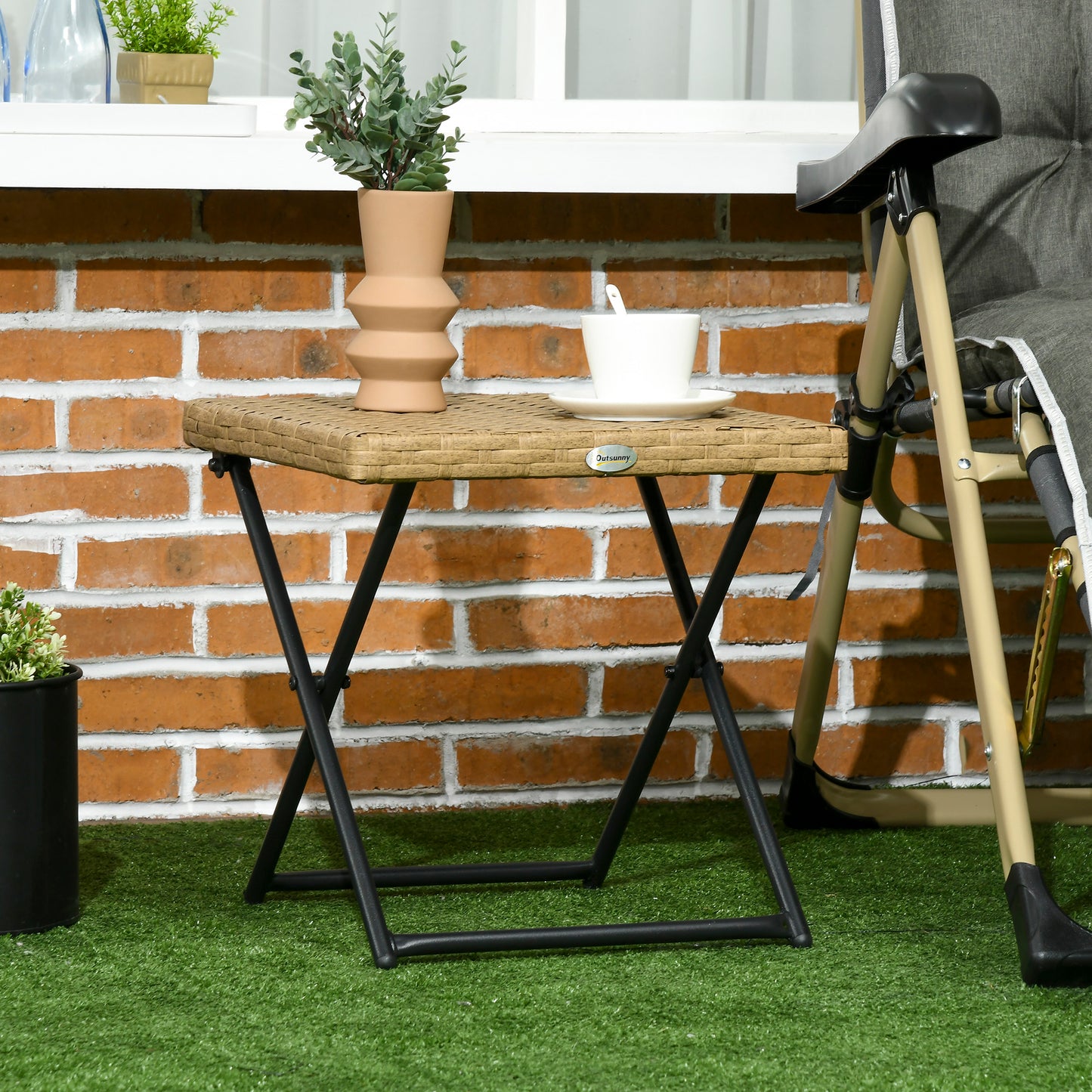 طاولة قهوة صغيرة مربعة قابلة للطي من Outsunny Garden، طاولة جانبية منسوجة من الخيزران في الهواء الطلق، مقاس 40 ارتفاعًا × 40 طولًا × 40 سم عرضًا سم، طبيعية