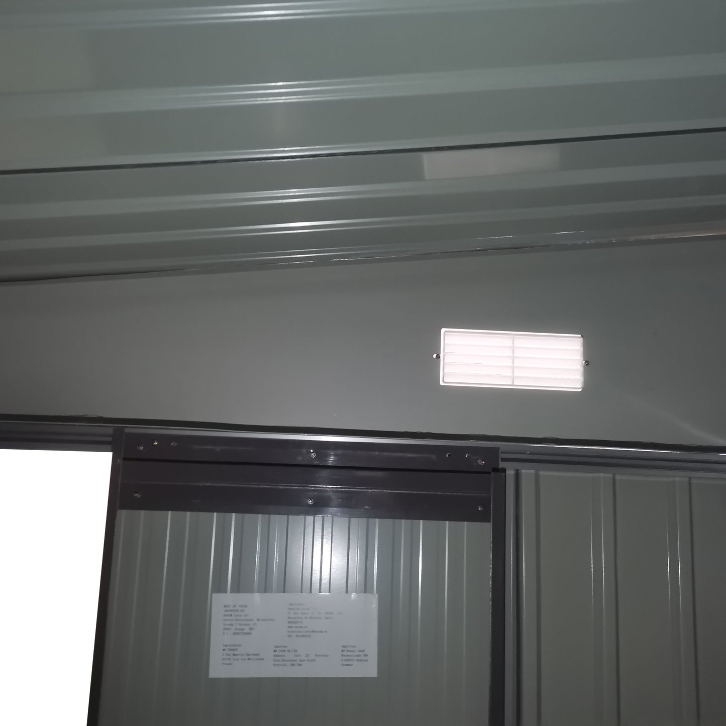 Outsunny 3,3 x 2,68 m Falista metalowa szopa - czarna