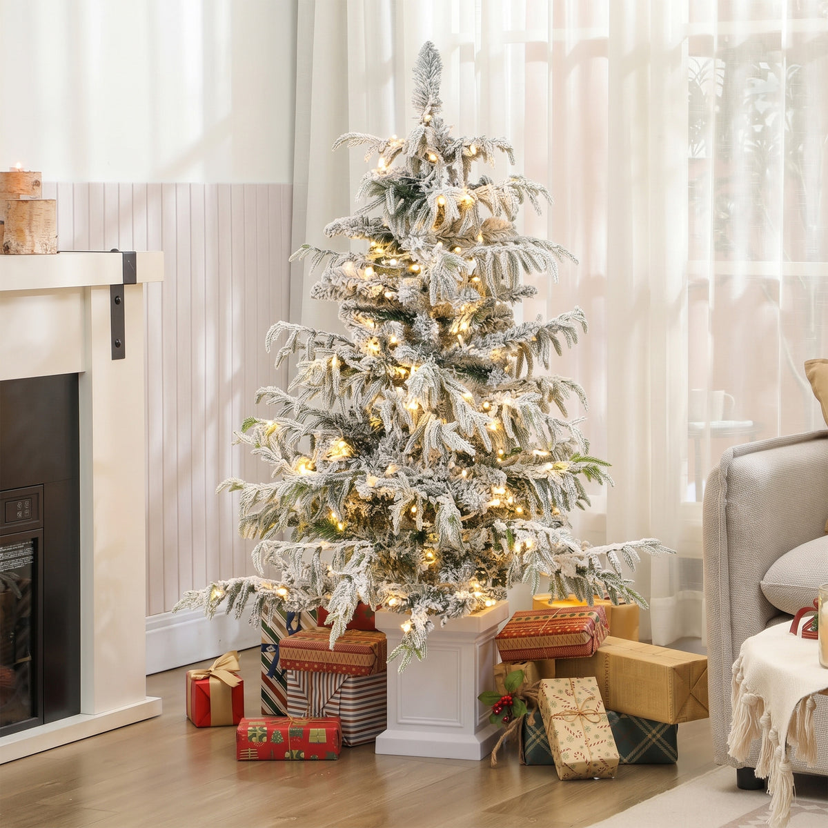 HOMCOM 4ft Prelit Flocked Christmas Tree, Artificial Snow Flocked Spruce with 160 Warm White LED Lights, 8 Modes, Green
