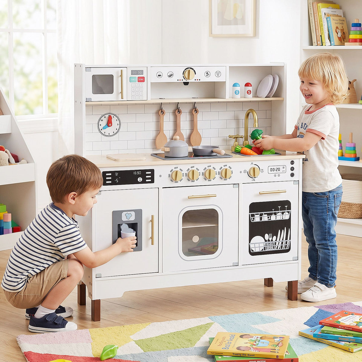 Wooden Pretend Toy Kitchen with Realistic Lights and Sounds-White