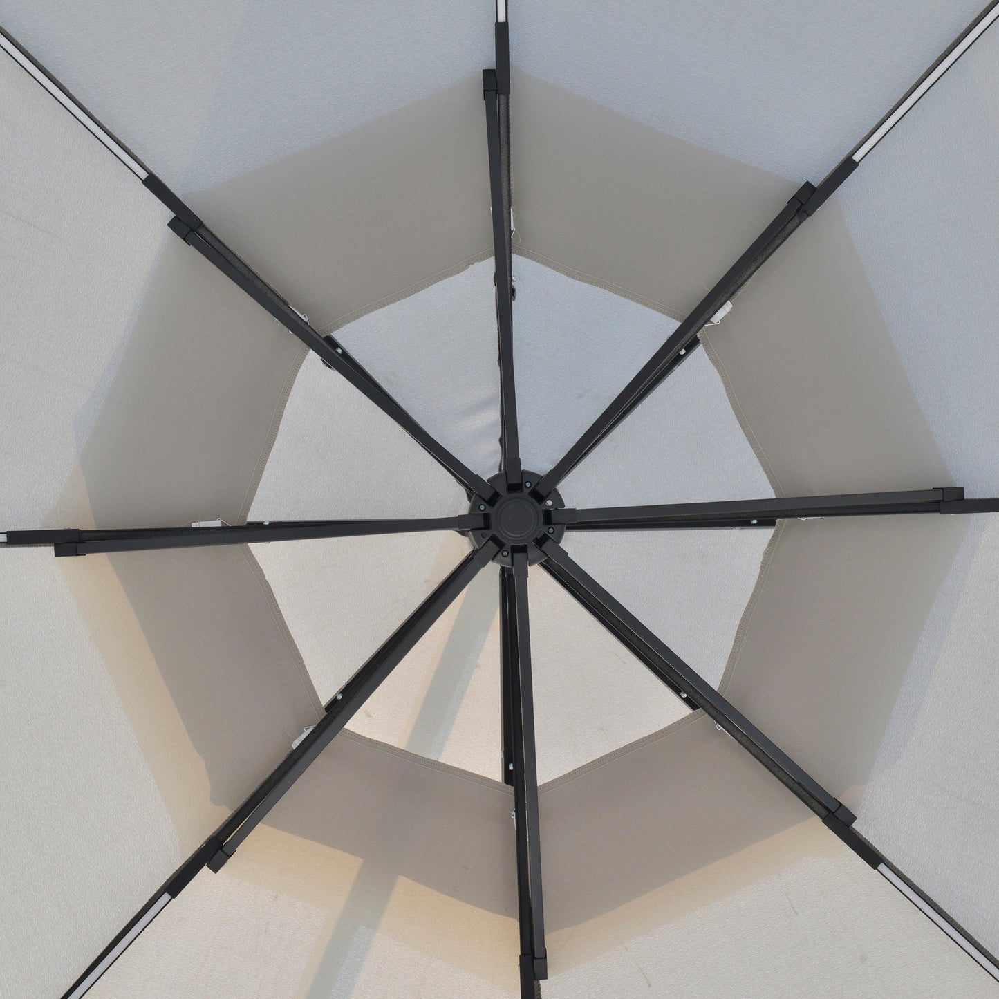 Outsunny 3(m) Cantilever Banana Parasol wiszący z podwójnym dachem, światłami LED Solar, korbą, 8 wytrzymałymi żebrami i podstawą krzyżową do użytku na zewnątrz, w ogrodzie, na patio, jasnoszary