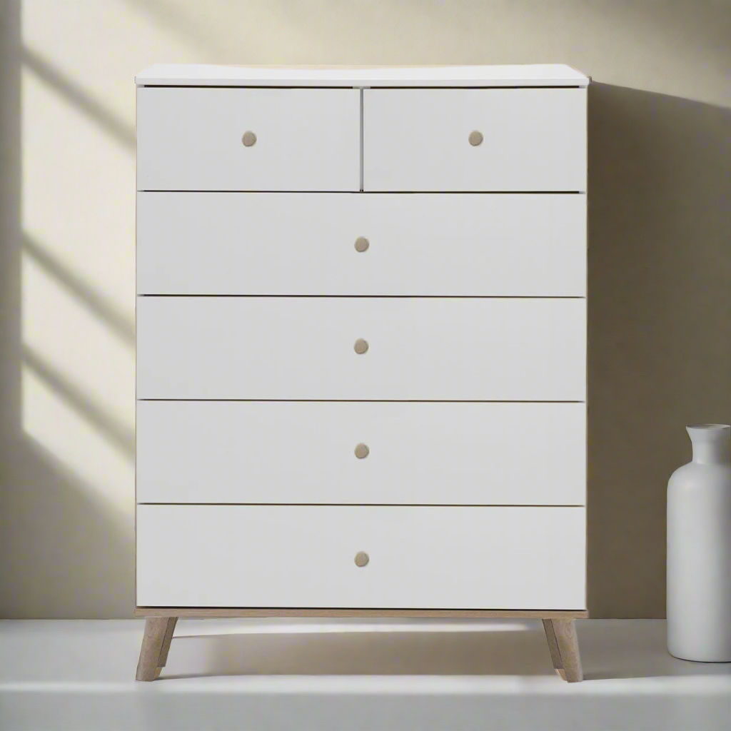 Chest of Drawer in White and Oak