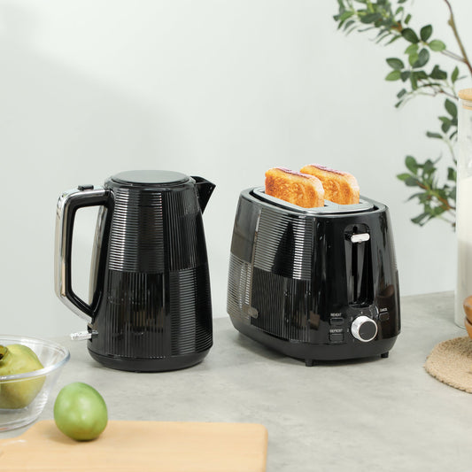 Zestaw HOMCOM z czajnikiem i tosterem, 1,7 l, 3000 W, czajnik z funkcją szybkiego gotowania i tosterem na 2 kromki, 7-stopniową regulacją opiekania, rozmrażaniem, podgrzewaniem, zabezpieczeniem przed gotowaniem na sucho, czarny
