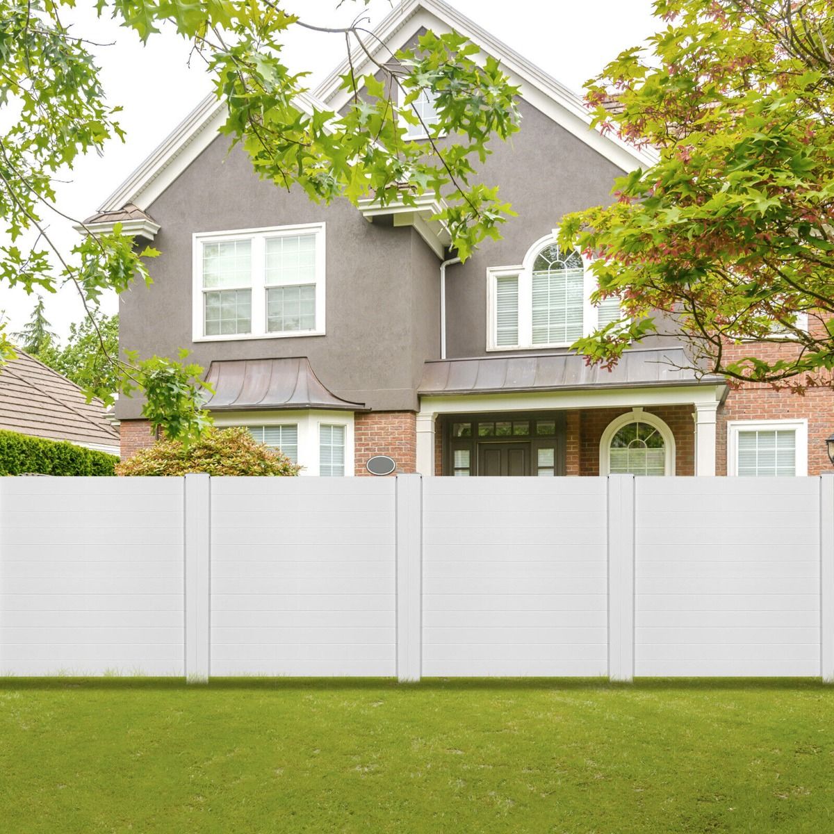 2 Panels Outdoor Picket Privacy Fence with 3 Stakes for Garden Patio Lawn