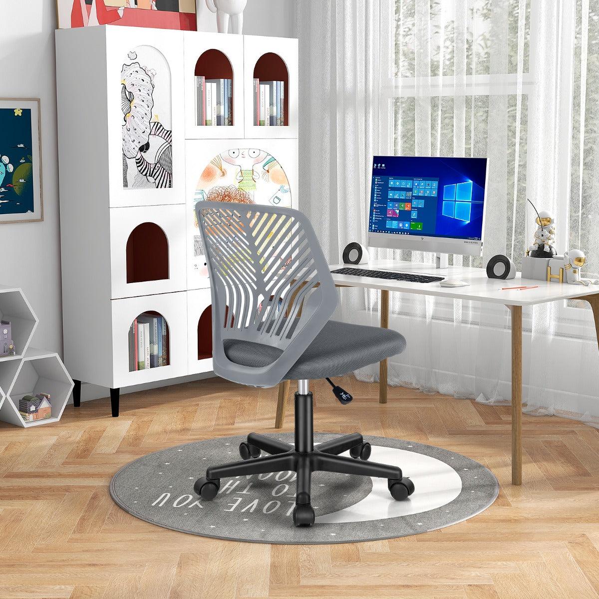 Height-adjustable Kids Mesh Ergonomic Desk Chair with Universal Casters-Grey