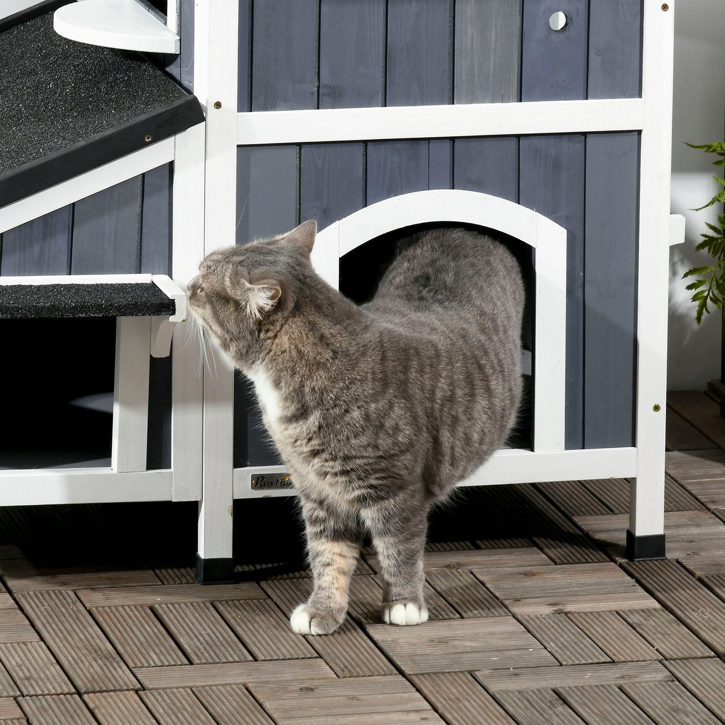 PawHut Wooden Outdoor Cat House with Flower Pot, Windows, Multiple Entrances, Water-Resistant Roof - Grey