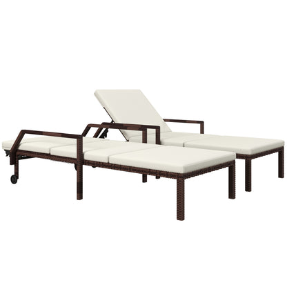 Outsunny Outdoor PE Rattan Sun Lounger Set of 2, Wicker Chaise Recliner Garden Chair z 5-poziomowym regulowanym oparciem i 2 kółkami, kremowo-biały