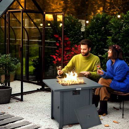Stół ogniowy Outsunny Rattan-style na gaz propanowy z palnikiem 40 000 BTU, kwadratowy bezdymny podgrzewacz tarasowy z termoparą, skałami lawowymi, wodoodporną osłoną, osłoną przeciwiskrową i pokrywą, szary