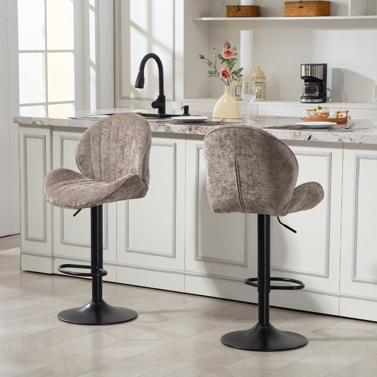 HOMCOM Bar Stools Set of 2, Swivel Barstools with Back, Adjustable Height and Footrest for Kitchen Island, Dining Room, Brown