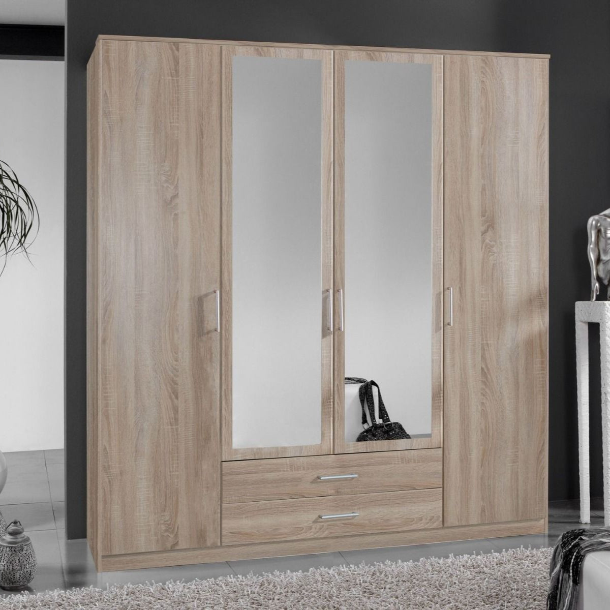 Wardrobe in Oak