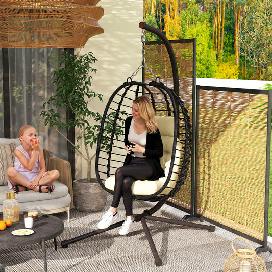 Outsunny Rattan Wiszący Fotel Jajko, Składany Wiklinowy Fotel Huśtawka Hamakowa z Poduszką, Stojak, Regulowana Wysokość, Poduszka Pod Głowę, Stalowa Rama Do Ogrodu Patio Wewnątrz Na Zewnątrz, Kremowo-Biały