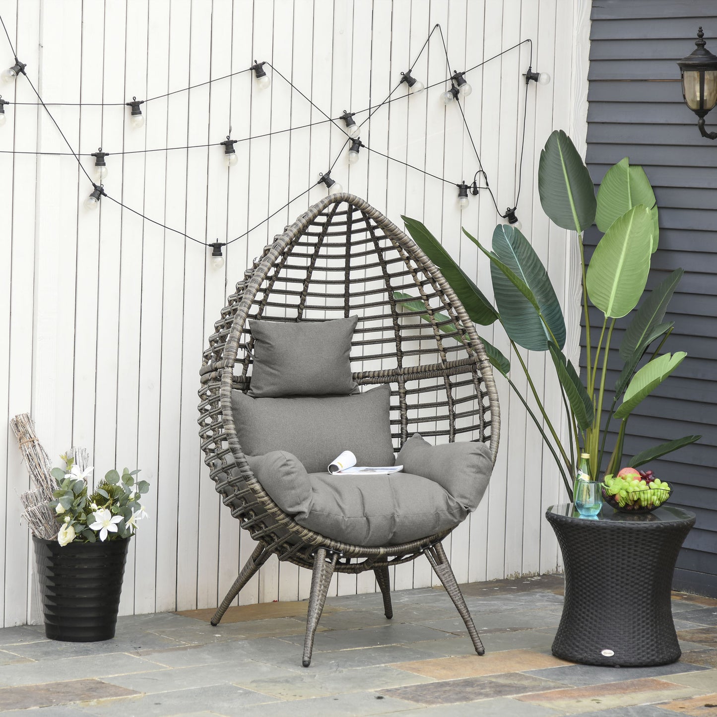 Fotel Outsunny Teardop PE Wicker Rattan z grubymi poduszkami, 4 nogi, siedzisko ogrodowe Egg Garden